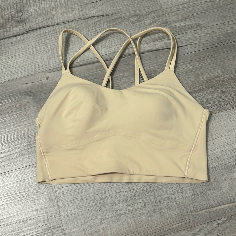 Lululemon like a cloud bra size 6.